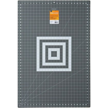 Fiskars 30x45cm griešanas paklājs